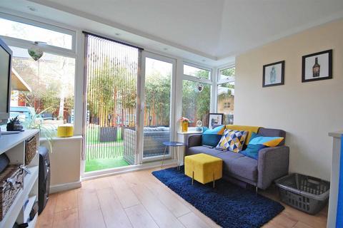 6 Millers Drive, Great Notley, Braintree, CM77 7FD