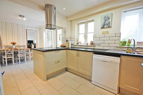 6 Millers Drive, Great Notley, Braintree, CM77 7FD