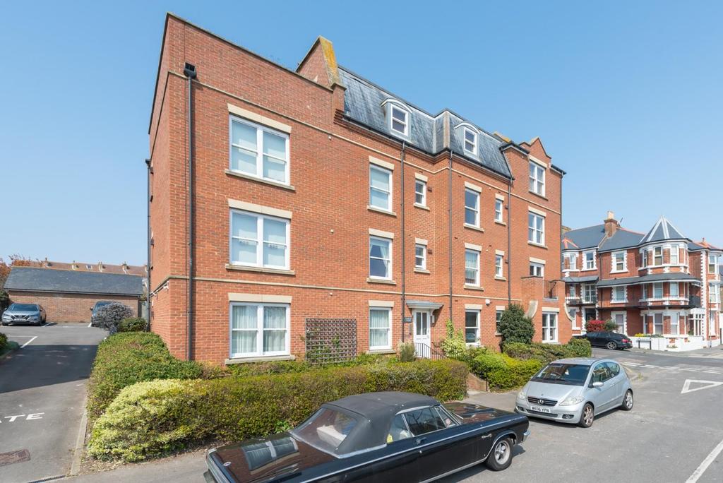 Truro Road, Ramsgate 2 bed apartment £220,000