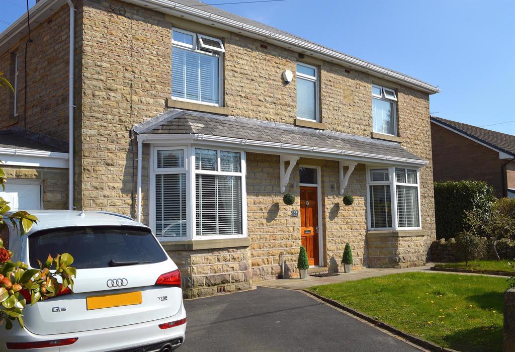 Coverhill Road, Grotton, Oldham, OL4 5RE 4 bed detached house £450,000