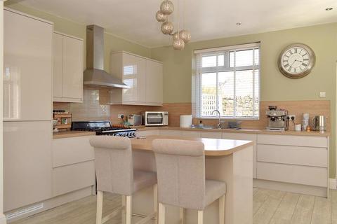 35 Coverhill Road, Grotton, Oldham, OL4 5RE