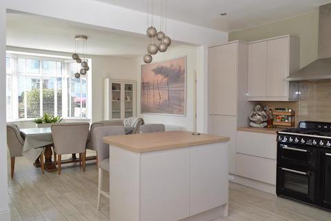 35 Coverhill Road, Grotton, Oldham, OL4 5RE