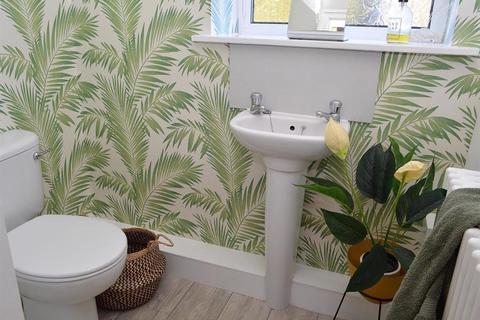 35 Coverhill Road, Grotton, Oldham, OL4 5RE