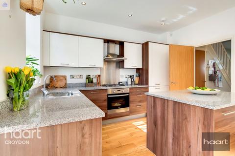 35 Dornton Road, South Croydon, CR2 7DR