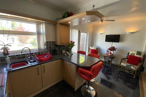 47 Clifton Crescent, Sheffield, S9 4BD