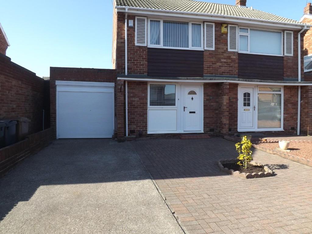 St Anselm Road, North Shields 2 bed semidetached house £775 pcm (£