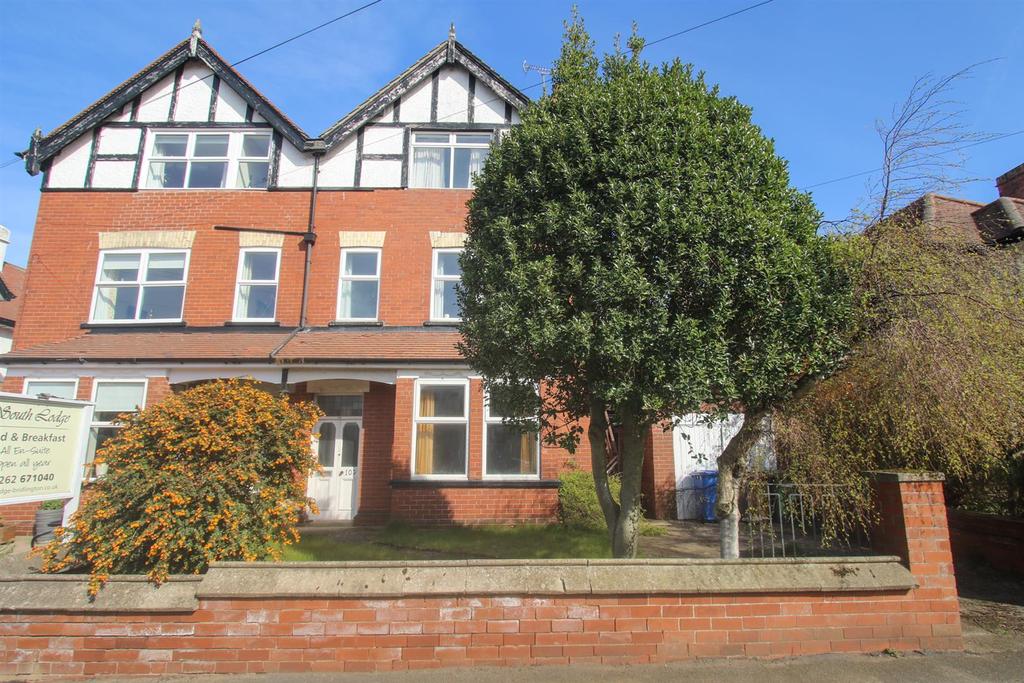 Cardigan Road, Bridlington 5 bed semidetached house £189,950