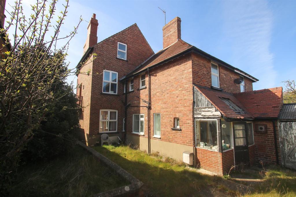 Cardigan Road, Bridlington 5 bed semidetached house £189,950