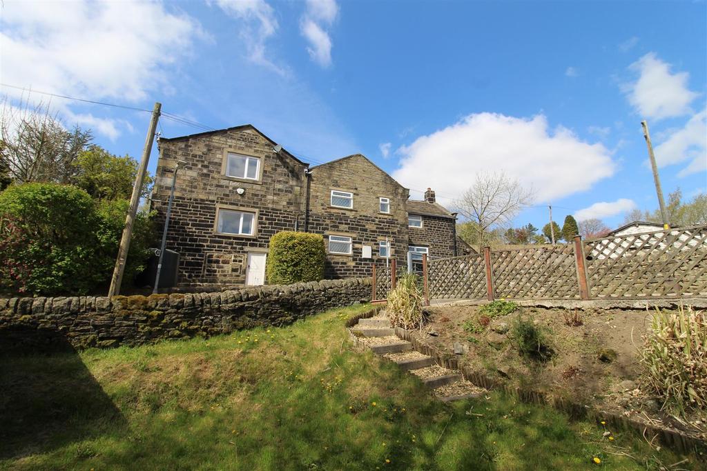 Norland, Sowerby Bridge 3 bed character property £795 pcm (£183 pw)