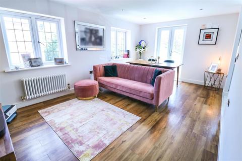 8 Kirkpatrick Place, Gilston, Harlow, CM20 2FX