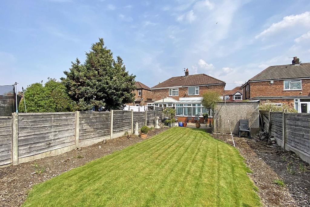 Swan Road, Timperley, Cheshire 3 bed semidetached house £380,000