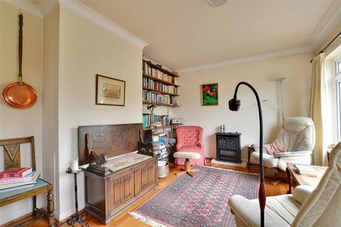 13 Bankfields, Headcorn, Ashford, TN27 9QY