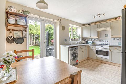 12 Coopers Close, Littleworth, Oxford, OX33 1UA