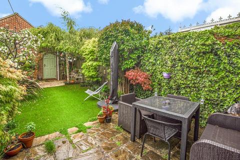 12 Coopers Close, Littleworth, Oxford, OX33 1UA