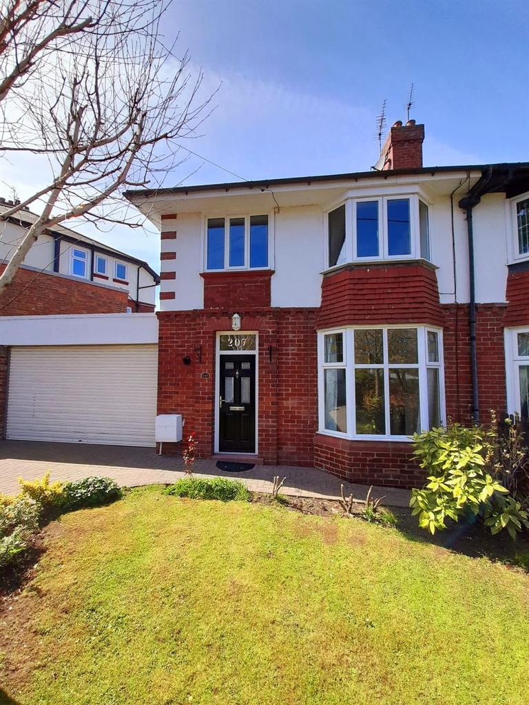 Benfieldside Road, Shotley Bridge 3 bed semidetached house £750 pcm