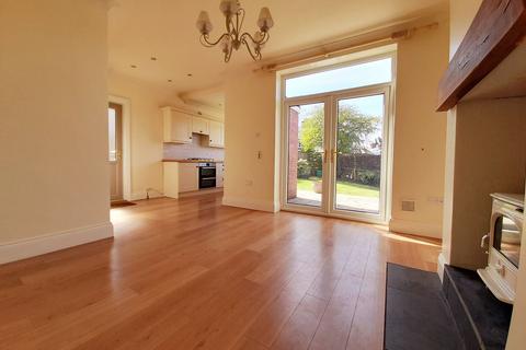 3 bedroom semi-detached house to rent, Benfieldside Road, Shotley Bridge