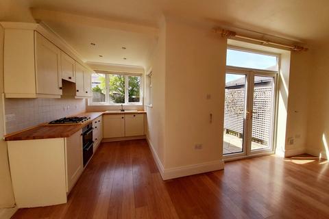 3 bedroom semi-detached house to rent, Benfieldside Road, Shotley Bridge