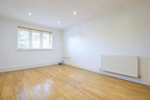 2 bedroom apartment to rent, Marston Road, Hoddesdon EN11