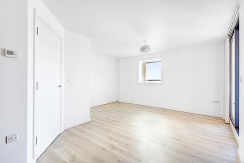 1 bedroom flat for sale, Town Centre location,  Bicester,  Oxfordshire,  OX26