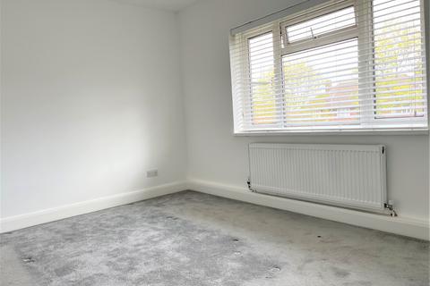 2 bedroom maisonette to rent, Epsom Common