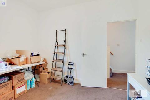 36 Dawlish Road, London, E10 6QD
