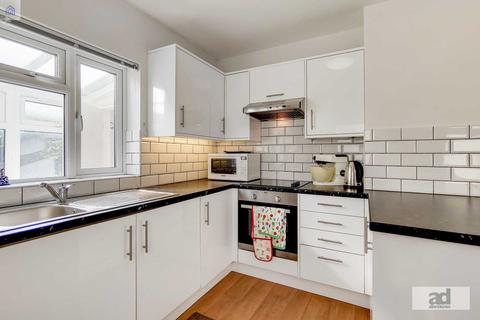 36 Dawlish Road, London, E10 6QD