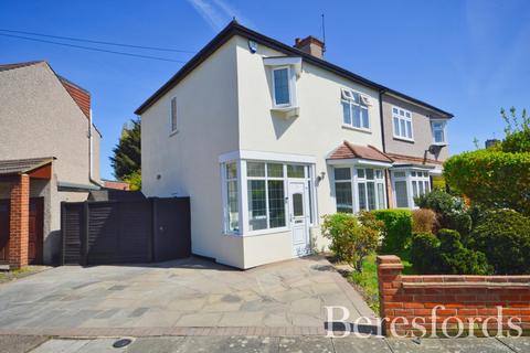 2 Maple Street, Romford, RM7 7JX