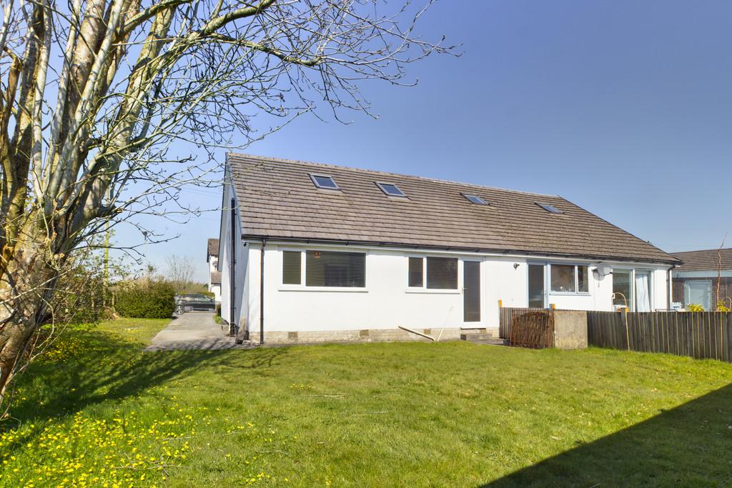 27 Helmside Road, Oxenholme, Kendal... 2 bed semidetached bungalow £