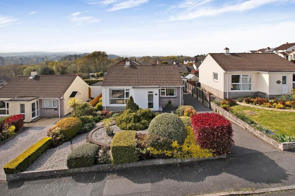 Staddons View, Bovey Tracey 2 bed detached bungalow £315,000