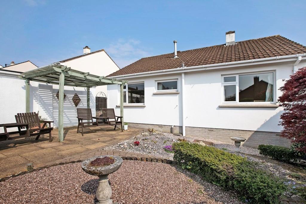 Staddons View, Bovey Tracey 2 bed detached bungalow £315,000