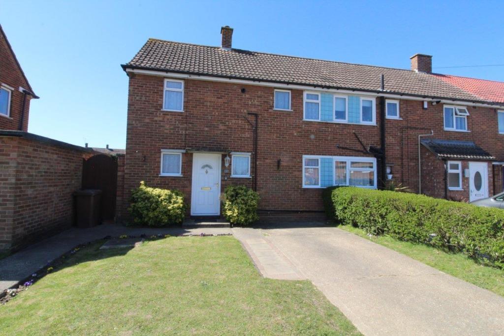 Kingfisher Avenue, Ipswich, IP2 3 bed semidetached house £850 pcm (£