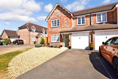 6 Ashdene Gardens, Ashington, Pulborough, RH20 3JA