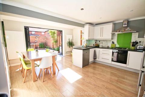 17 Willow Road, New Malden, KT3 3RS