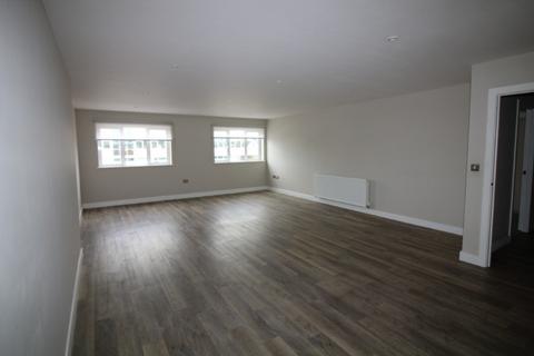 1 bedroom flat to rent, Moulsham Street, Chelmsford, CM2