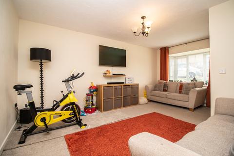 2 Clos Parc Radur, Radyr, Cardiff, CF15 8GH
