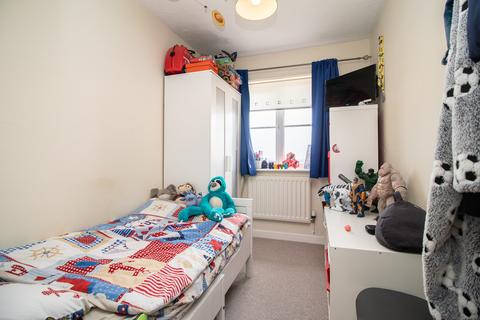 2 Clos Parc Radur, Radyr, Cardiff, CF15 8GH