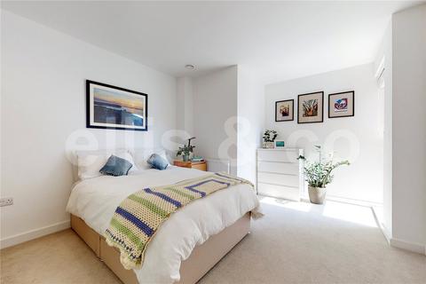 Flat 3, Twinn Building, 3 Regiment Hill, London, NW7 1FS