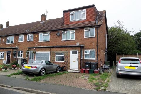 1 bedroom in a house share to rent, Wellington Road, Feltham