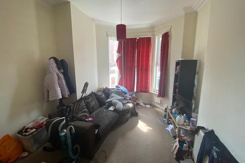 Flat 1, 36 Coundon Road, Coventry, CV1 4AW