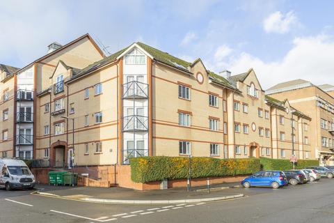 Studio to rent, Jessop Court, City Centre