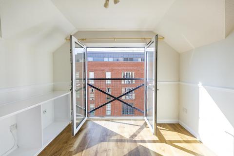 Studio to rent, Jessop Court, City Centre