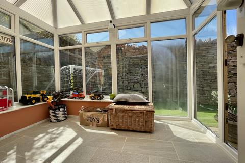 4 Queens Road, Swanage, BH19 2EQ