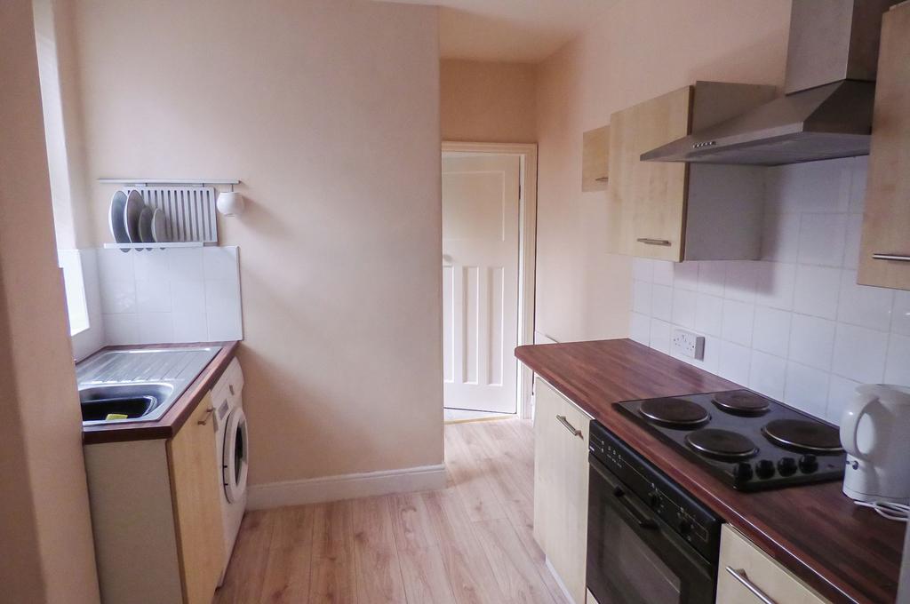 Benfield Road, Heaton, Newcastle upon... 2 bed ground floor flat - £475 ...