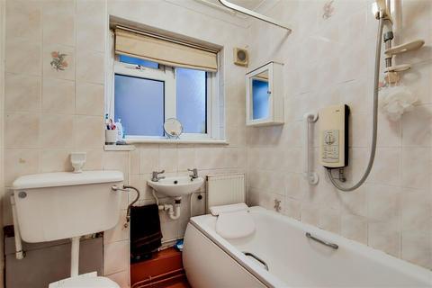 31 Buttfield Close, Dagenham, RM10 8TJ