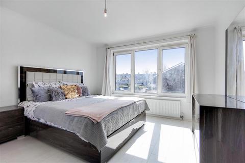 35 Crane Close, Dagenham, RM10 8PL