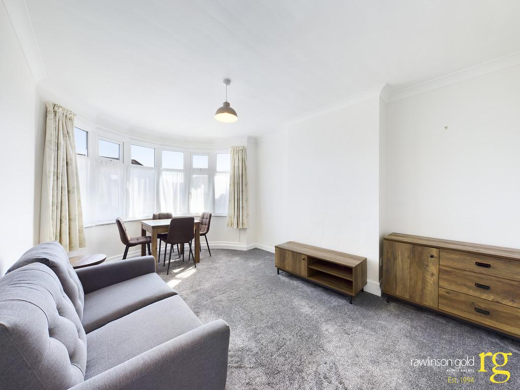 Whitefriars Drive, Harrow Weald 1 bed flat £995 pcm (£230 pw)
