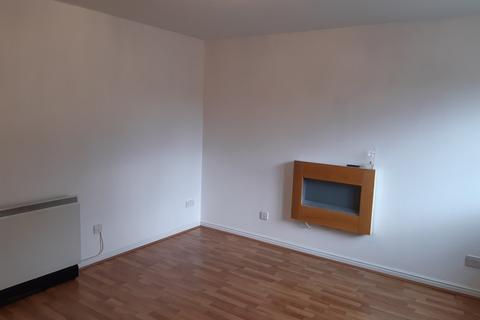 2 bedroom apartment to rent, Queens Crescent, Livingston