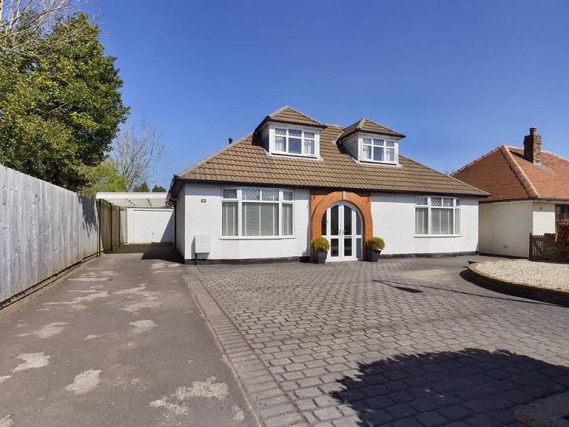 Heol Y Deri, Rhiwbina, Cardiff. CF14 6HG 3 bed detached bungalow £495,000