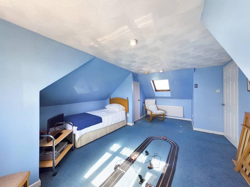 First floor bedroom 2