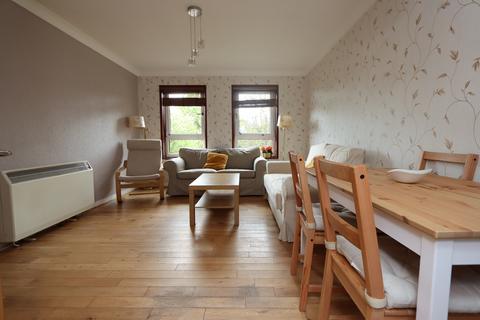 2 bedroom flat to rent, 50/2 Restalrig Drive, Edinburgh EH7
